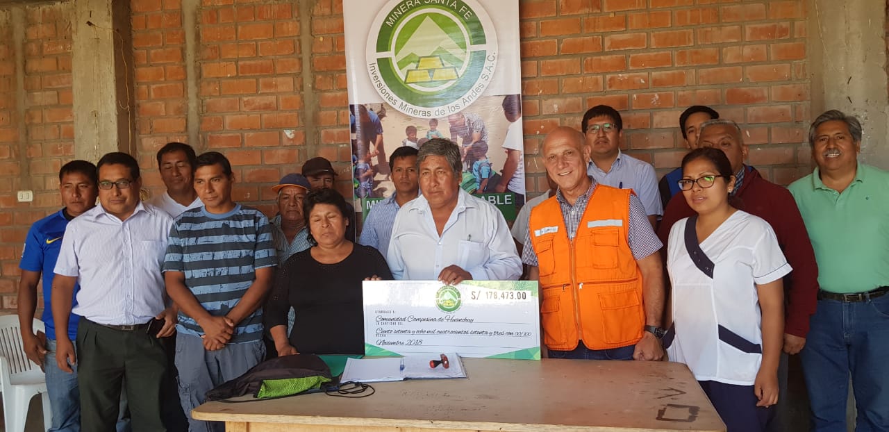 INVERSIONES MINERAS DE LOS ANDES S.A.C. HACE LA ENTREGA DE S/. 178,473.00 A LA COMUNIDAD CAMPESINA DE HUANCHUY